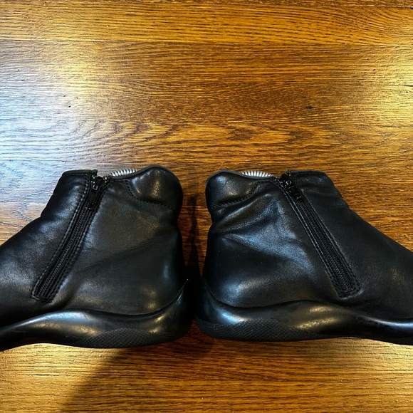 Prada boots - Picture 4 of 6
